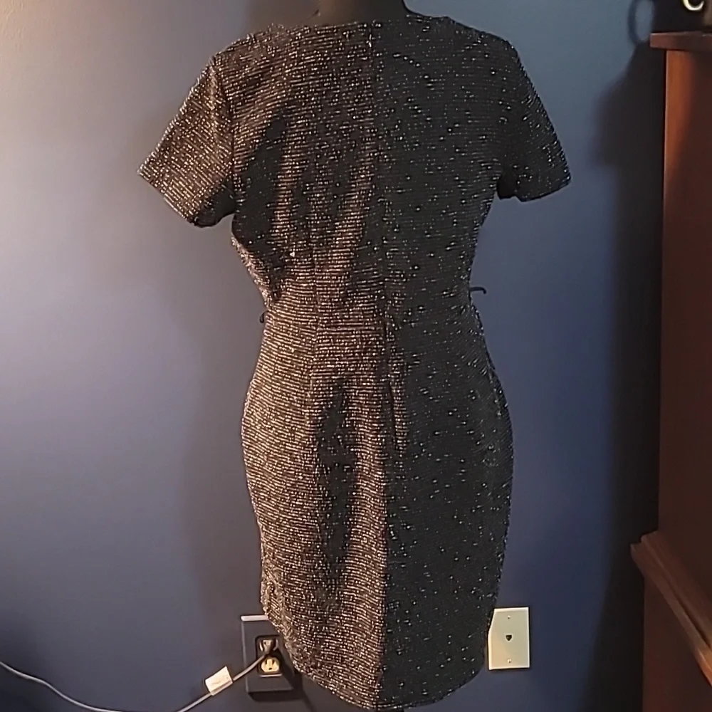 Loft Dress - Picture 2 of 6